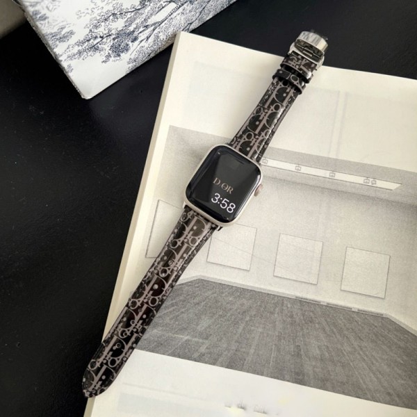 Dior ディオールブランド Apple Watch 12 ultra4 11 ultra3 10 9 ultra2 バンド 華奢革 交換バンド アップルウォッチ12 ultra4  11 10 ultra3 se3 49mmブランドベスト高級感 Apple Watch 12 11 se3 10 9 8 7 se2/6/5/4/3/2/1ベルト 軽量 フィット 通気性ハイブランドアップルウォッチ 12/ultra4/Ultra3/11/10 9 8/se2革ベルト 耐久性