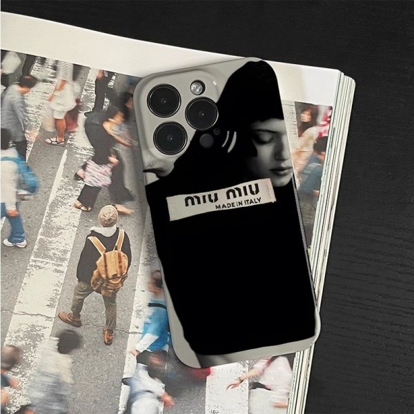 ミュウミュウ MiuMiu iphone18pro max 17 15 16ケース 人気ブランド 女子iphone 17 ultra 18 pro 17 pro max 16plus スマホケースストラップ ブランド携帯カバー手帳型スマホケースアイフォン17 15 16カバー格安
