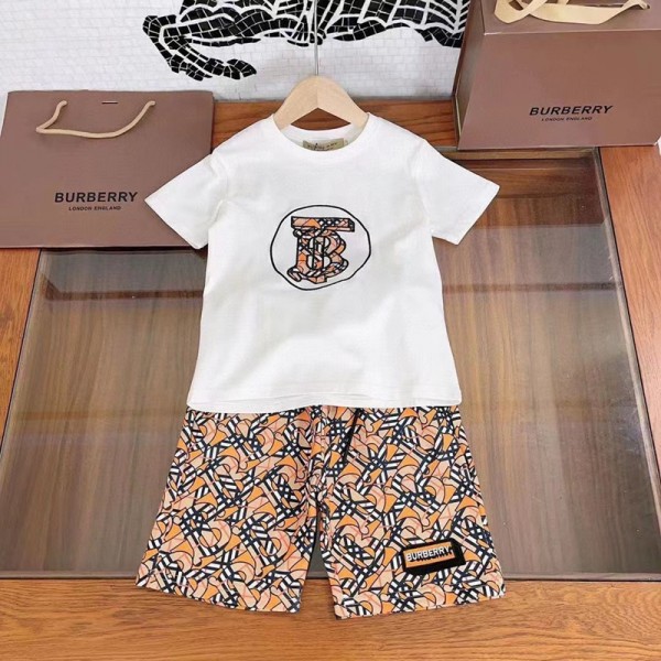 Burberry バーバリーブランド子供服 男の子 セットアップ 夏服 半袖 Tシャツ ハーフパンツ 半ズボン 上下セット 90-160CM 子供 ジャージ 上下セット 男の子 カジュアル 韓国 お洒落 チェック 男の子 半袖スウェット セットアップ 