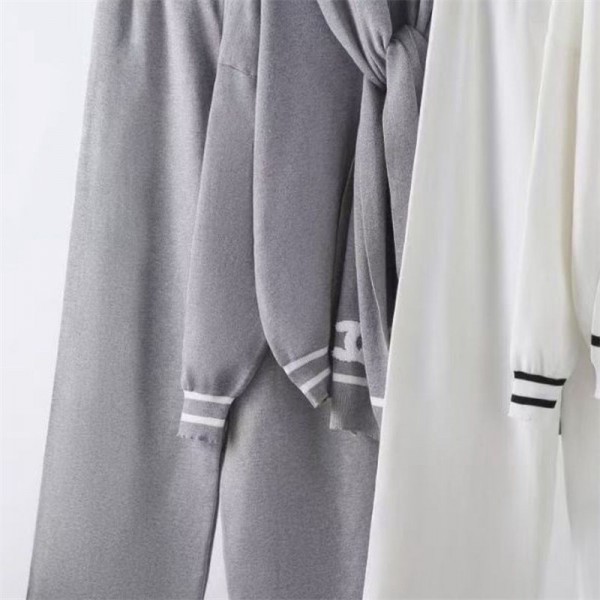 Chanel シャネルハイブランドニットセットアップ レディース 2点セット エレガント リブトップス ワイドパンツ ルームウェア 長袖 上下 二点セット 丸首 セーター スカーフ付き ロング ファッション カジュアル きれいめ ゆったり 上品 柔らかい 部屋着 通勤 春 秋冬 Chanel シャネルハイブランドニットセットアップ レディース 2点セット エレガント リブトップス ワイドパンツ ルームウェア 長袖 上下 二点セット 丸首 セーター スカーフ付き ロング ファッション カジュアル きれいめ ゆったり 上品 柔らかい 部屋着 通勤 春 秋冬