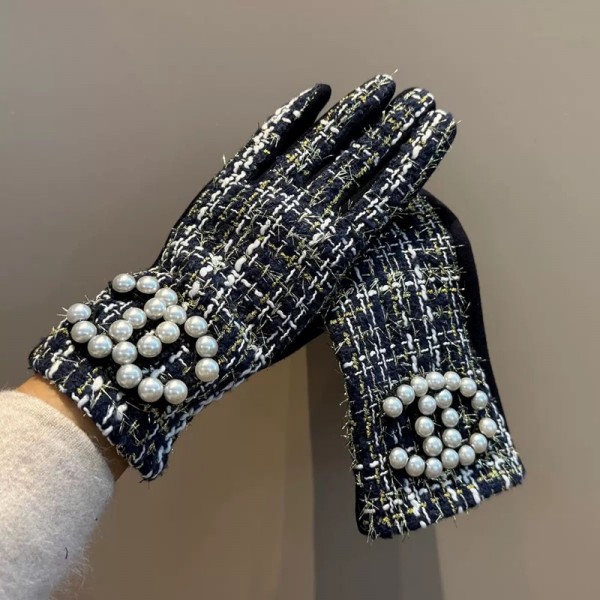 ブランドシャネルハリスツイードグローブ レディース マチ付き 厚手 ゆったり Chanel 手袋 ニットカウス 裏ボア 着脱しやすい スマホ対応 パール付き 気質 防寒アクセサリー