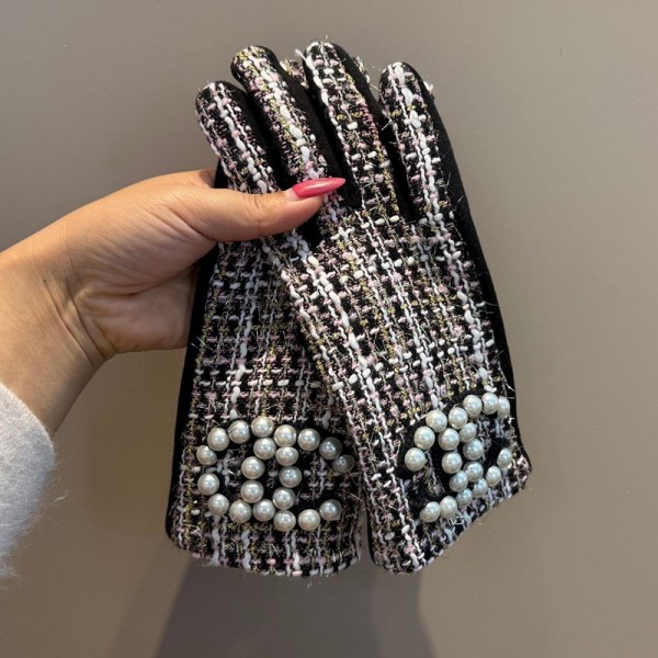 ブランドシャネルハリスツイードグローブ レディース マチ付き 厚手 ゆったり Chanel 手袋 ニットカウス 裏ボア 着脱しやすい スマホ対応 パール付き 気質 防寒アクセサリー