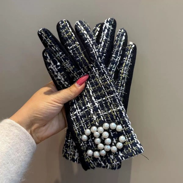 ブランドシャネルハリスツイードグローブ レディース マチ付き 厚手 ゆったり Chanel 手袋 ニットカウス 裏ボア 着脱しやすい スマホ対応 パール付き 気質 防寒アクセサリー