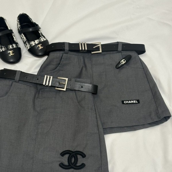 ブランドシャネルキッズ スカート Chanelガールズミニスカート インナーパンツ付き 子供服 女の子 ストライプ 可愛い 110-160cm レース裾 重ね着風 おしゃれ 膝上 ゴムウェスト 小学生 中学生
