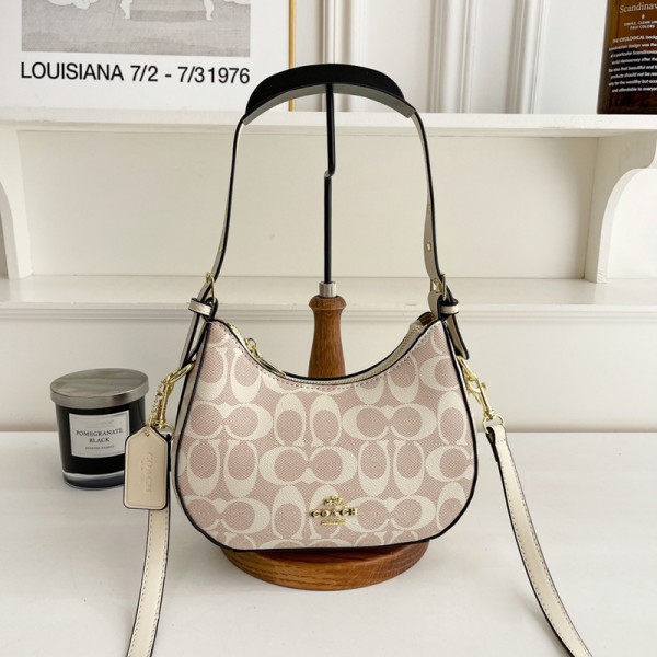Coach コーチハイブランド肩掛けバッグ 斜め掛けカバン 3WAY 三日月型ショルダーバッグ レディース 小さめ 軽量 肩掛け 通学 通勤 出張 人気 おしゃれ レザーバッグ