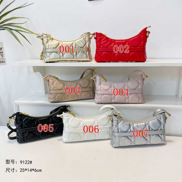 Dior ディオールハイブランドホーボーバッグ ピンク カナージュ マクロキルト レディース ショルダーバッグ 肩掛けバッグ アームバッグ CDロゴ ゴールド金具 通勤 通学 デイリー ブランド 人気
