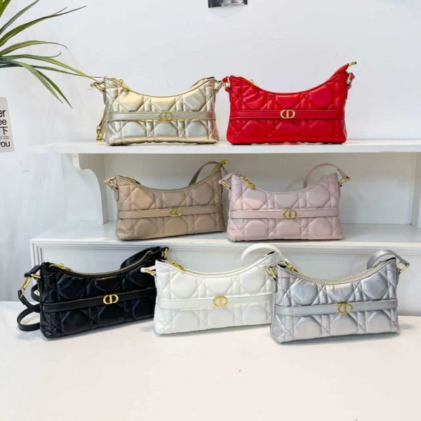 Dior ディオールハイブランドホーボーバッグ ピンク カナージュ マクロキルト レディース ショルダーバッグ 肩掛けバッグ アームバッグ CDロゴ ゴールド金具 通勤 通学 デイリー ブランド 人気