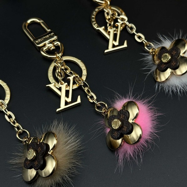 ブランドルイヴィトンキーチェーン LV キーホルダー かわいい ふわふわ キーリング バッグ吊り飾 バックパッ可愛い ポンポン ペンダント フェイクファー アクセサリー