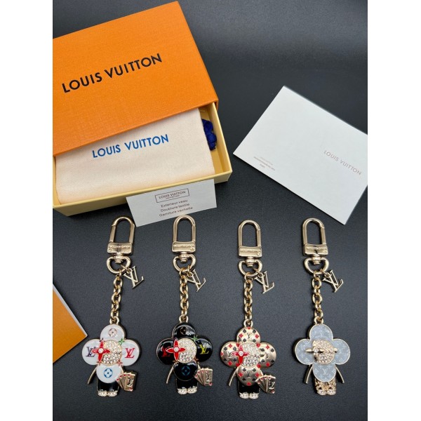 ルイヴィトンキーケース リール キーリール 鍵入れ ハイブランドLV キーリング ひまわり チャーム キーホルダー バッグ バッグチャーム  金属 カラビナ ナスカン 鍵 かわいい
