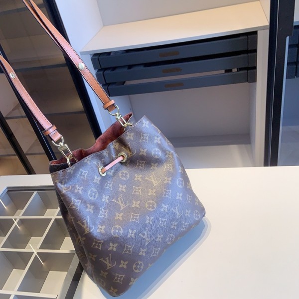 Lv ルイヴィトンブランドショルダーバッグ女性 斜め掛けカバン 財布 3点セット ハイブランドブランド手持ちバッグ鞄レディースメンズバケットバッグブランドカジュアル
