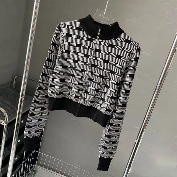 ミュウミュウ MiuMiuブランドカーディガン コピーハイブランドニットコート 偽物ハイブランド秋冬服ニットジャケットレディース 服 コピーS - 2XL ミュウミュウ MiuMiuブランドカーディガン コピーハイブランドニットコート 偽物ハイブランド秋冬服ニットジャケットレディース 服 コピーS - 2XL