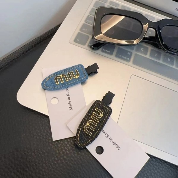 ミュウミュウ MiuMiuブランドヘアピン 小さめ 2個セット バレッタ ヘアクリップ 髪留め バレッタ 前髪 髪飾り 可愛い オーバルかんざし ヘアアクセサリー レディース 