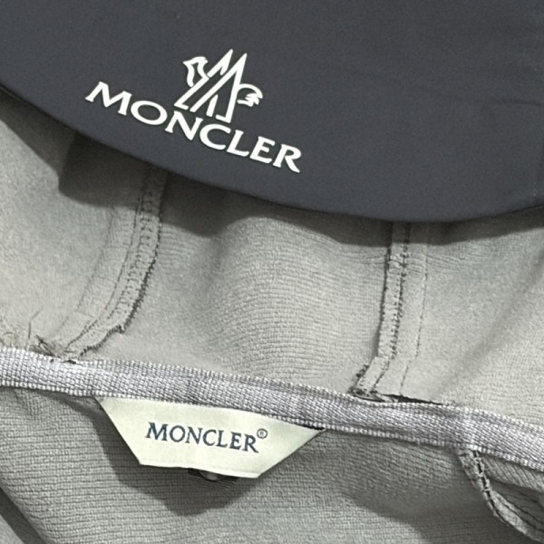 ハイブランドMoncler モンクレールジャケット メンズ 秋 ウインドブレーカー ブルゾン カジュアル マウンテンパーカー 防風 軽量 大きいサイズ フード付き アウトドア トップス XL-4XL 登山 無地 おしゃれ 春