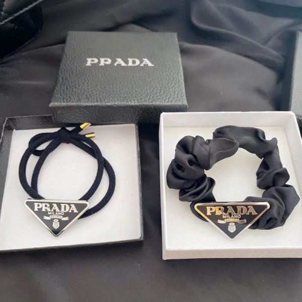 Prada プラダハイブランドヘアアクセサリー髪飾りブランドリボンヘアゴム女性ハイブランドシュシュ存在感抜群ブランドバナナクリップ髪アレンジ