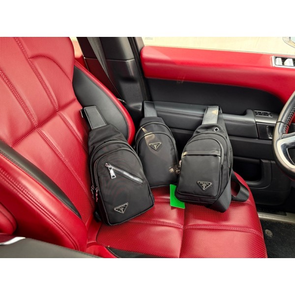 Prada プラダブランドボディバック メンズ 斜めがけバック 大容量 ショルダーバック 防水 ワンショルダーバック クロスボディバック メンズバック 多機能