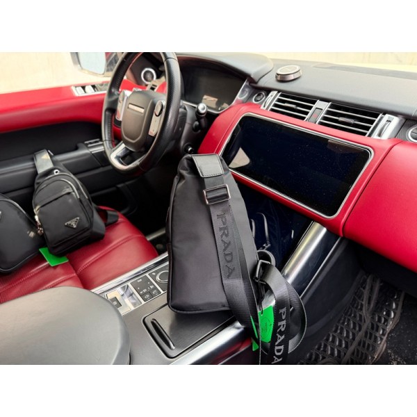 Prada プラダブランドボディバック メンズ 斜めがけバック 大容量 ショルダーバック 防水 ワンショルダーバック クロスボディバック メンズバック 多機能