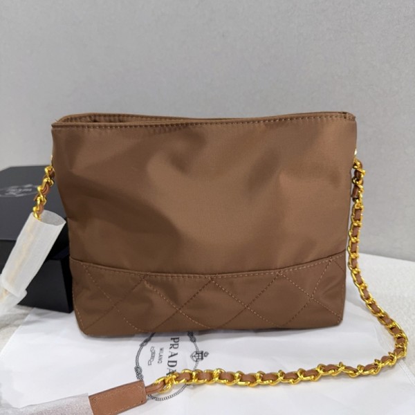 Prada プラダハイブランド肩掛けバッグブランドショルダーバッグ 大容量 ブランドチェーンバッグ 鞄 ブランドナイロンバッグ コーデ