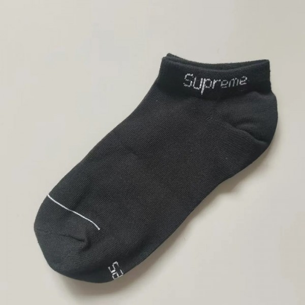Supreme シュプリームレディース向け 靴下 かわいいブランド ストッキング 大人気コットン 靴下 メンズ 通気性ブランドミドルソックス 高品質