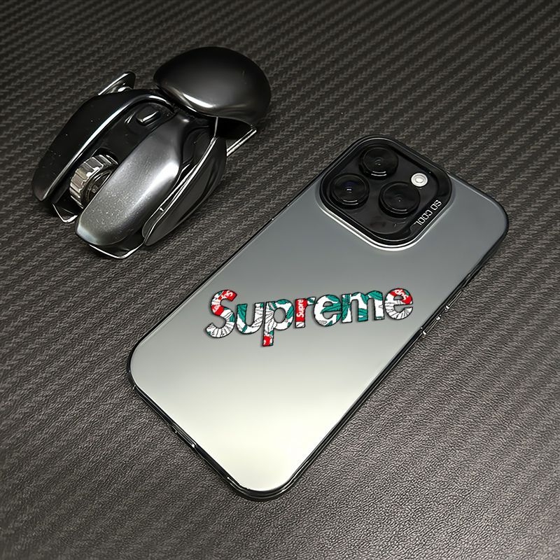シュプリームiphone 18 pro max 17 15 16ケース