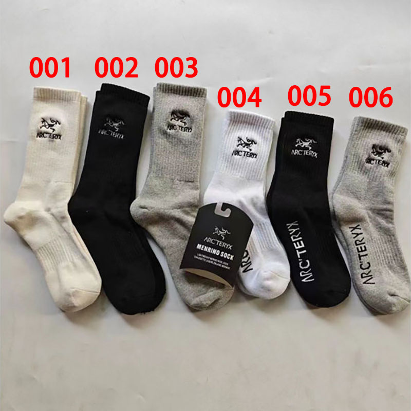 アークテリクス サッカーソックス