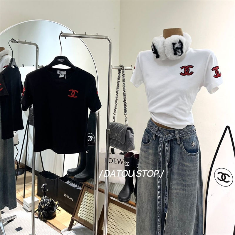 Chanel大人の上質Tシャツ