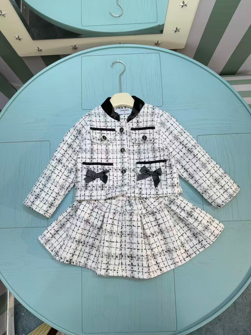 Chanel キッズツイードジャケット+スカート