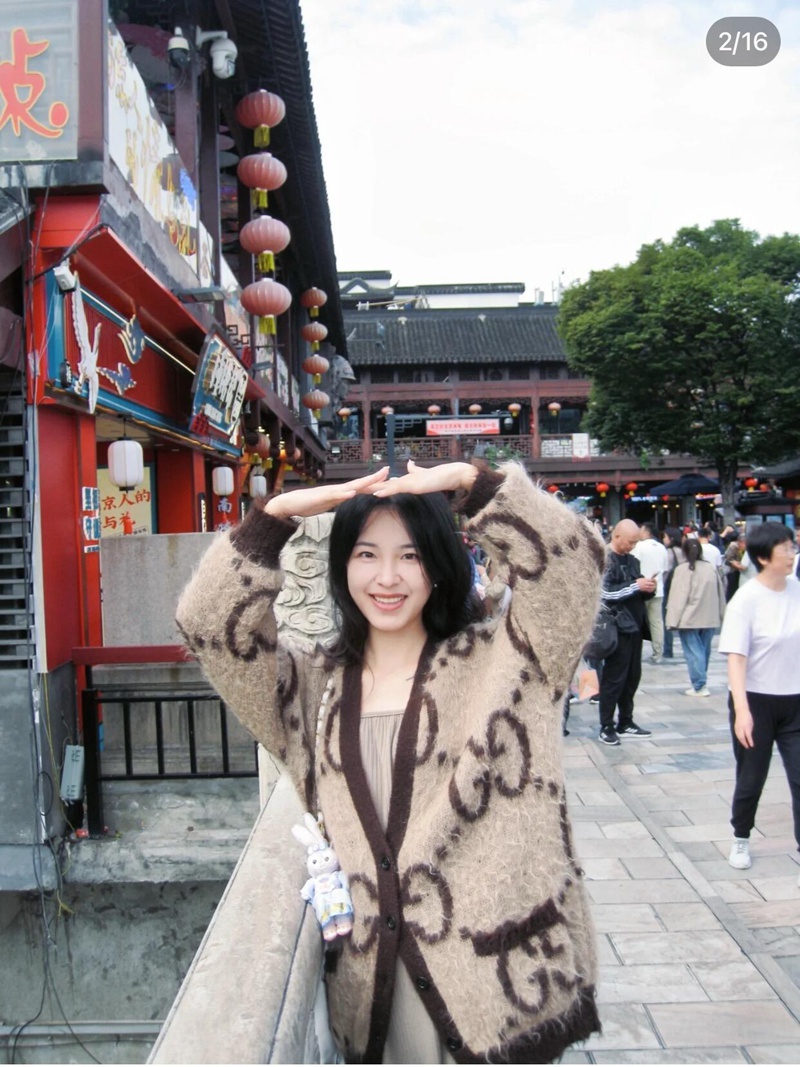 ハイブランドニットセーター