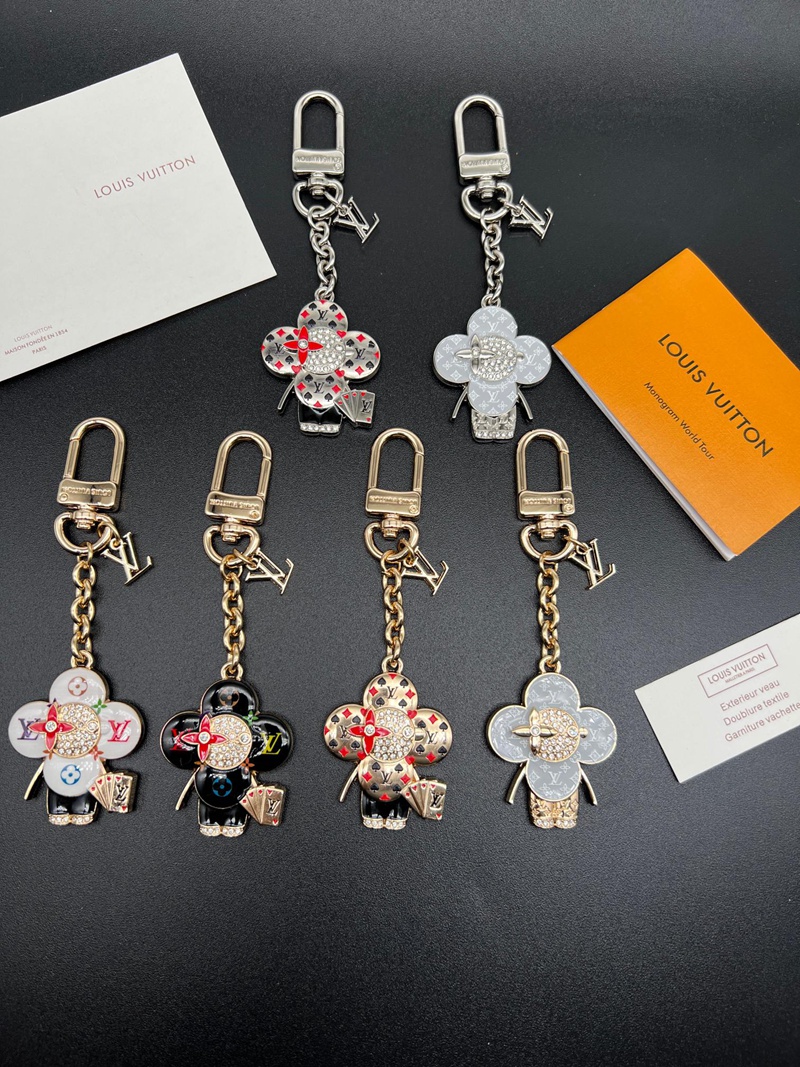ルイヴィトンひまわりキーリング