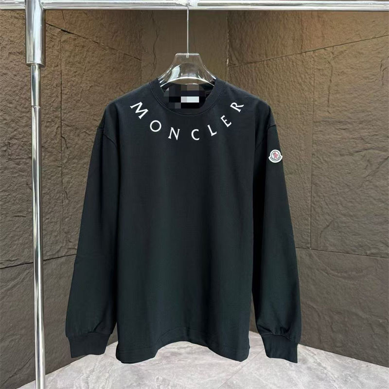 Moncler プルオーバーパーカー