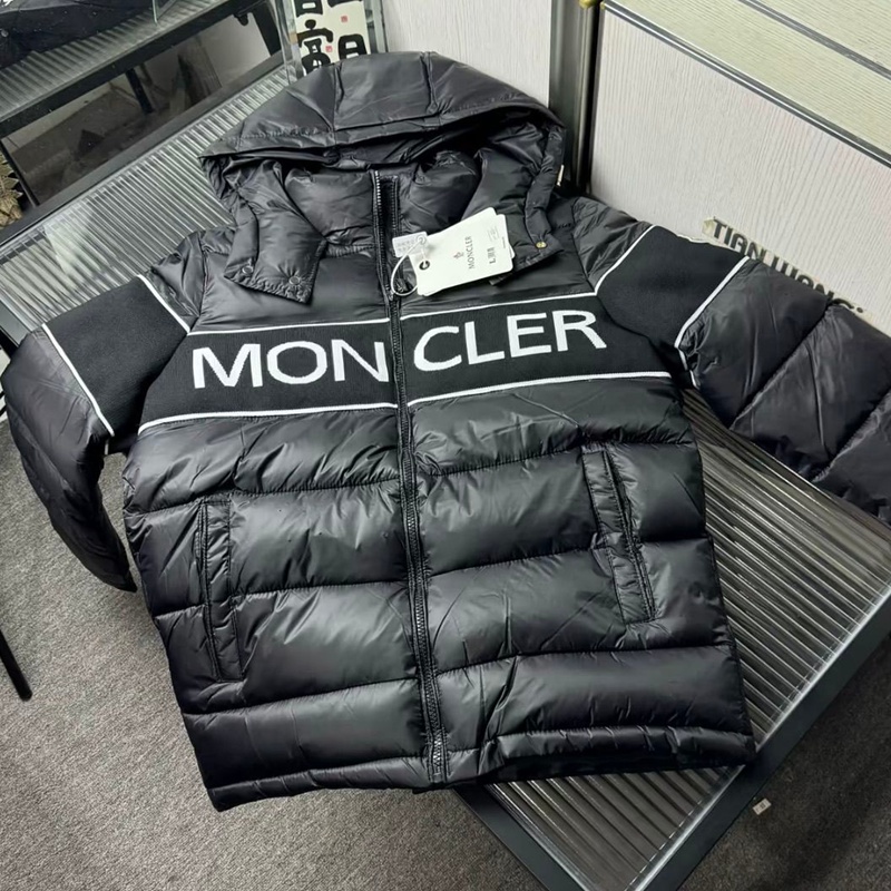 ブランドMoncler ユニセックス中綿ジャケット