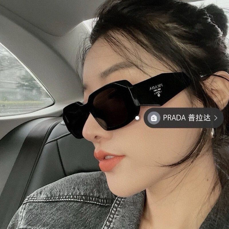 ハイブランドPrada  サングラス