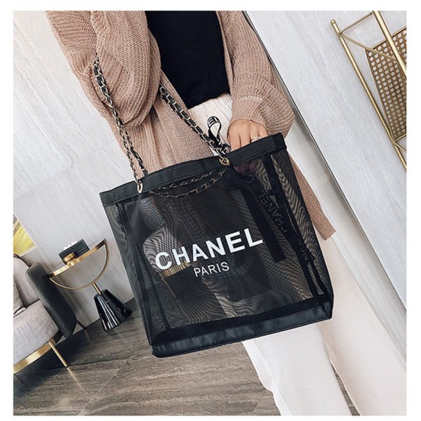 シャネルメッシュバッグ 夏用 トート ショルダーバッグ Chanel 黒白ドレスコーディネート メッシュトート