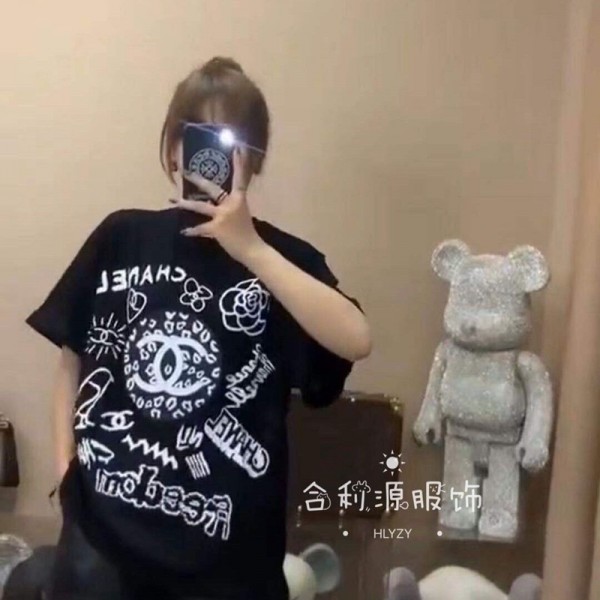 ハイブランドシャネルT-shirt 夏の半袖 レディース原宿系 黒白プリントファッションTシャツ 個性的 ダンス 衣装 韓国 大きいサイズ ヒップホップ カジュアル CHANELロゴ 通学 激安