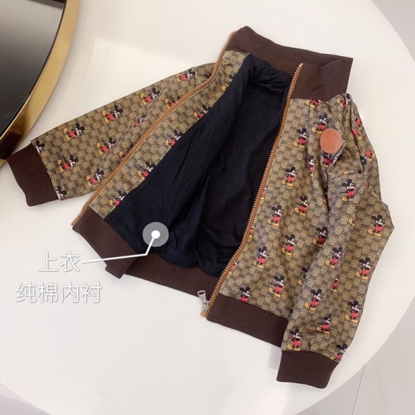 Gucciとディズニーミッキーマウコラボした子供服キッズセットアップ秋冬着物 長袖 ズッカ柄スウェットジャケット 大人気 スウェットスーツズボン付きファスナージャケットファスナースウェット