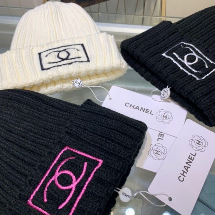 23K シンプルCUTE♡】CHANEL ニット帽 ビーニー モノクロ (CHANEL