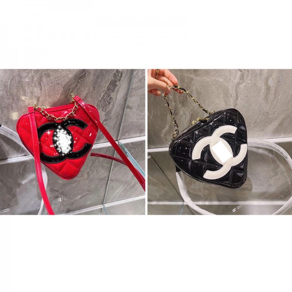 シャネルブランドレディース斜めかけバッグおしゃれハート型 PU手提げバッグストリート大きいロゴChanel 潮流ハンドバッグ2021春夏