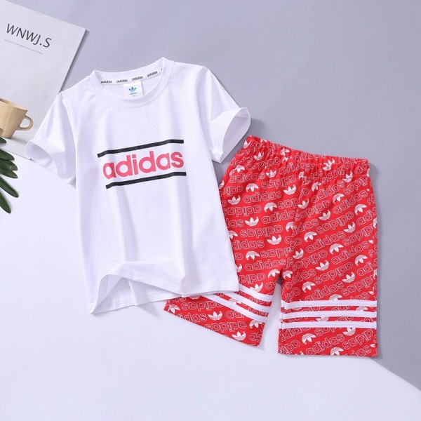 スポーツブランドアディダス子供服スーツ2021新品 男の子女の子コットンtシャツ半ズボン2点セットadidas経典プリント快適スーツ
