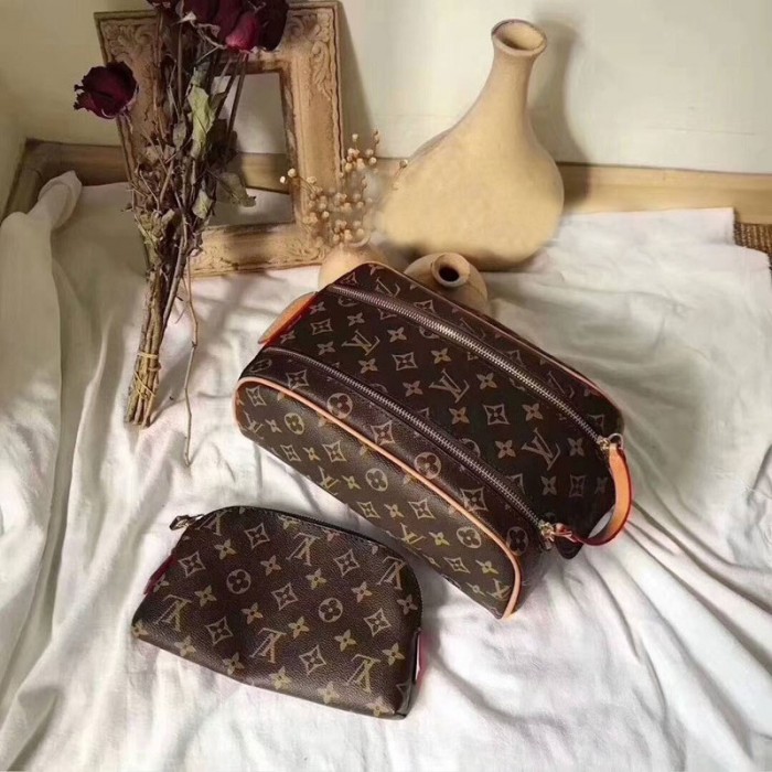 【タイムセール中♪】LOUISVUITTON◆ポーチ２点セット おまけ付き