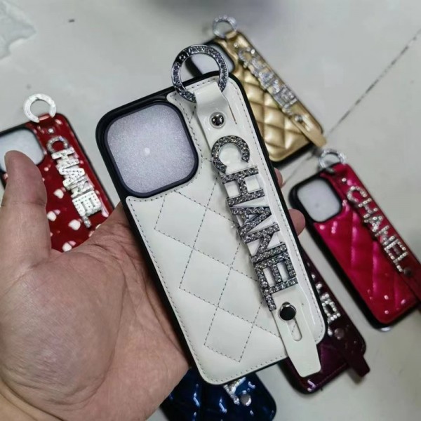 Chanel シャネルiphone15 pro 15ケース ブランド コピーブランド携帯ケーススマートフォンケースパロディ激安ブランド スマホショルダー アイフォン15 14 plus 13 pro max 12 11手帳型スマホケースアイフォン14 15カバー格安