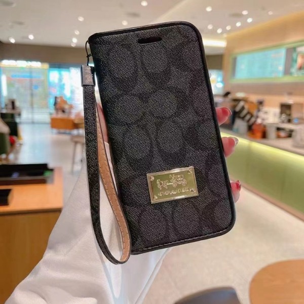 Coach コーチiphone15 plus 15 pro max ケース ハイブランド メンズiphone 13 14 15ケース 人気ブランド 女子ブランド携帯ケーススマートフォンケースパロディ激安ブランド スマホショルダー アイフォン15 14 plus 13 pro max 12 11