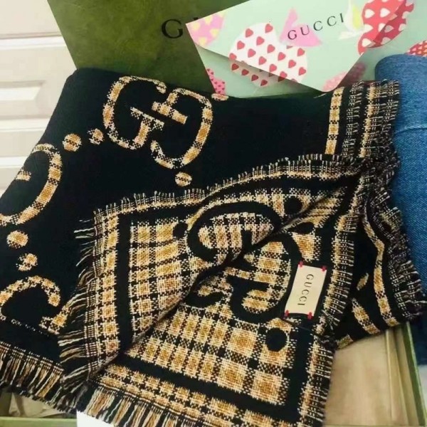 女性向けグッチマフラーコピーブランドGucci定番プリントストール肌に優しい柔らかいショール男女カップルマフラーmuffler