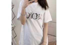 ディオール黒白ｔシャツ ルイヴィトン肩掛けバッグ クロムハーツ部屋マット