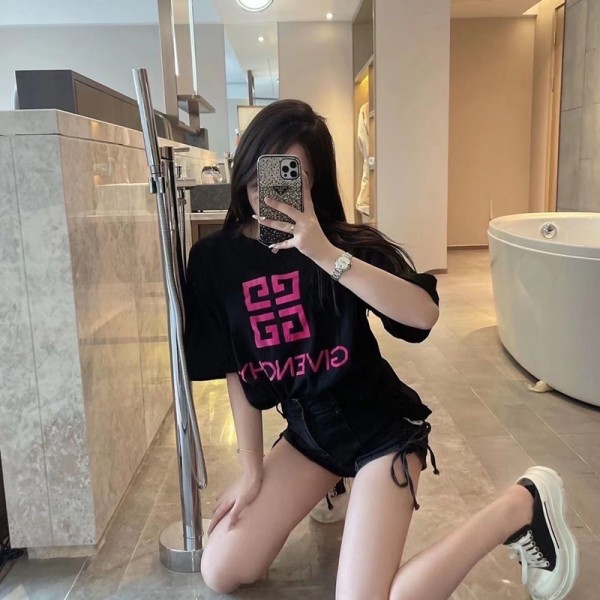 Givenchy ジバンシィブランド子供tシャツカットソー コピー ペア揃い tシャツハイブランド夏半袖tシャツブランドかわいい メンズtシャツ ユニセック ブランド親子服 パロディ 90¬160cm 