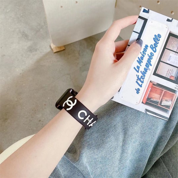 Chanel シャネル アップルウォッチ12 ultra 4 11 10 ultra3 se3 49mmブランドベルト高級感 Apple Watch 12 ultra 4 11 se3 10 9 8 7 se2/6/5/4/3/2/1ベルト 軽量 フィット 通気性ハイブランドアップルウォッチ 12/ultra4/Ultra3/11/10 9 8/se2革ベルト 耐久性ブランド apple watch 12 ultra 4 11 se3 ultra 3 10 9 49mmシリコンバンド 痛くない