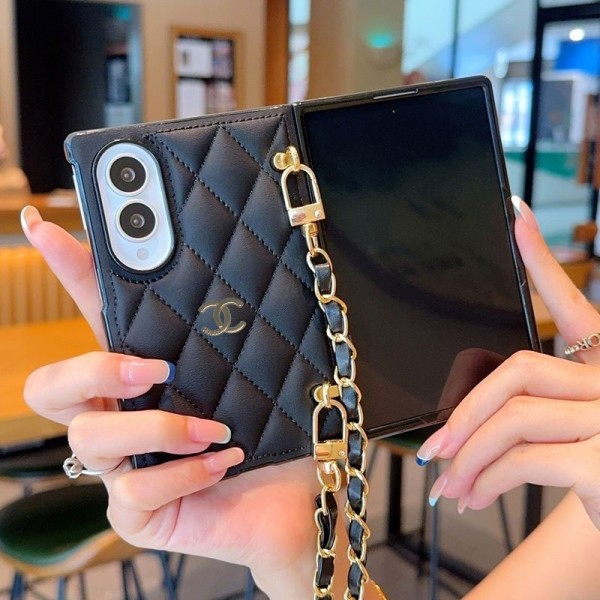 Chanel シャネルブランドギャラクシーz fold8 ultra 6 5 4 3 7スマホカバースムーズかわいいsamsung z fold 8 ultra 7 6 5 4 flip8 7 6 5 4ケースカバー激安ハイブランドGalaxy z flip 8 5 4 3 6 7携帯ケースビジネス大人っぽい ギャラクシーz fold8 7 4 5 6ブランドスマホカバー