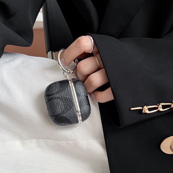 Coach コーチairpods 5 4 pro3 pro2 3カバー 軽量 紛失防止かわいいエアーポッズ5/プロ3/4/3/2/1カバー個性airpods 5 4 pro2 pro3ケース ブランド 人気メンズ向けAirPods 5/Pro3/4/3/2/1ケースブランドかっこいい