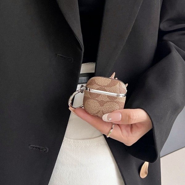 Coach コーチairpods 5 4 pro3 pro2 3カバー 軽量 紛失防止かわいいエアーポッズ5/プロ3/4/3/2/1カバー個性airpods 5 4 pro2 pro3ケース ブランド 人気メンズ向けAirPods 5/Pro3/4/3/2/1ケースブランドかっこいい