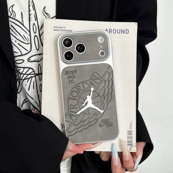 Nike ナイキiphone18 pro 17 air 16pro 15 plus 15 14 pro max ケース ハイブランド メンズレディースアップル18 poro 17 pro max 16 proブランド携帯カバーメンズアイフォン17 air 18 16カバー格安