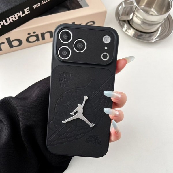 Nike ナイキiphone18 pro 17 air 16pro 15 plus 15 14 pro max ケース ハイブランド メンズレディースアップル18 poro 17 pro max 16 proブランド携帯カバーメンズアイフォン17 air 18 16カバー格安