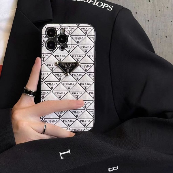 Prada プラダiphone 13 14 15ケース 人気ブランド 女子iphone15 pro 15ケース ブランド コピーブランド携帯ケーススマートフォンケースパロディ激安ブランド スマホショルダー アイフォン15 14 plus 13 pro max 12 11